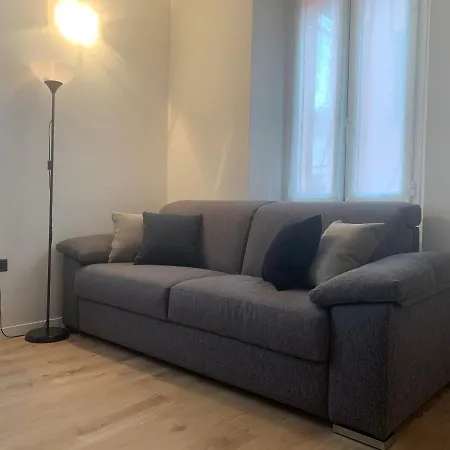 In Centro Ca' Leandro Vista Holiday home Lierna